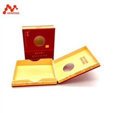 Caja de paquetes de cigarrillos con logotipo